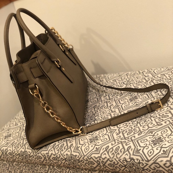 Michael Kors Purse - Picture 4 of 8